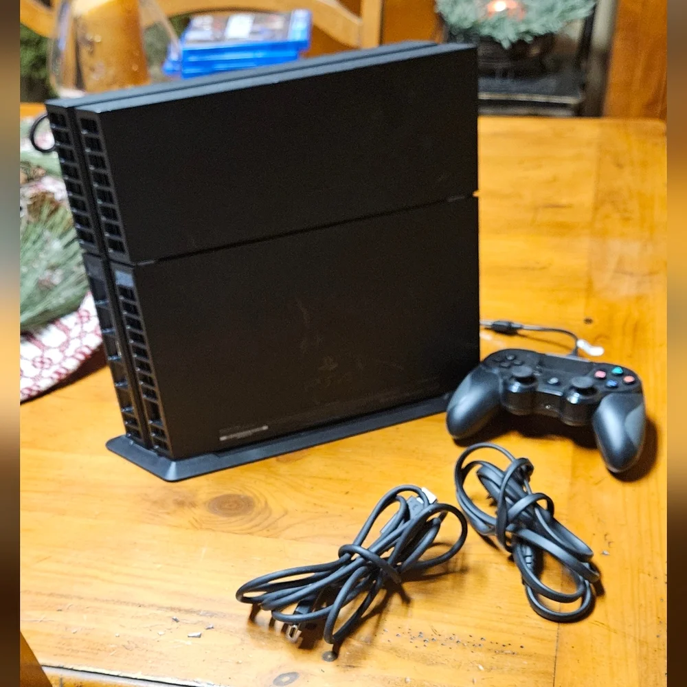 Sony Playstation 4 Gaming Console with Controller